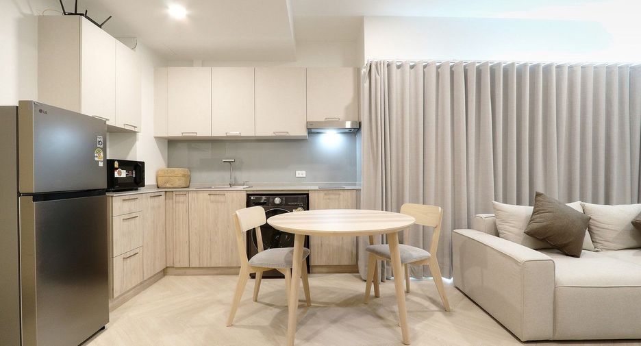 For rent 1 bed condo in Phaya Thai, Bangkok