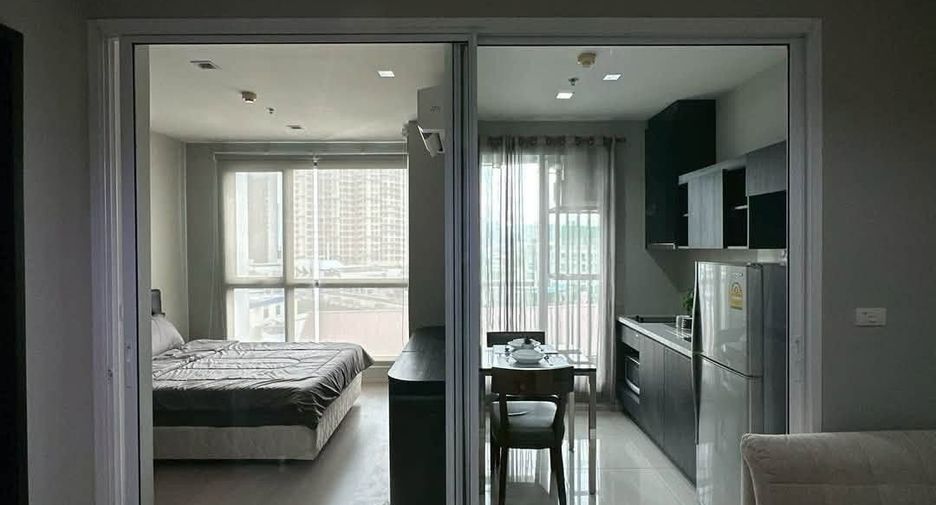 For sale 1 bed condo in Khlong Toei, Bangkok