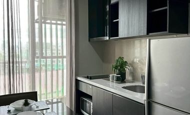 For sale 1 bed condo in Khlong Toei, Bangkok