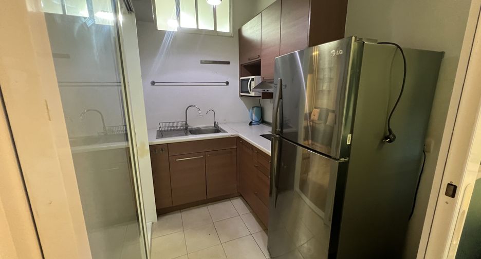 À vendre et à louer studio condo à Huai Khwang, Bangkok