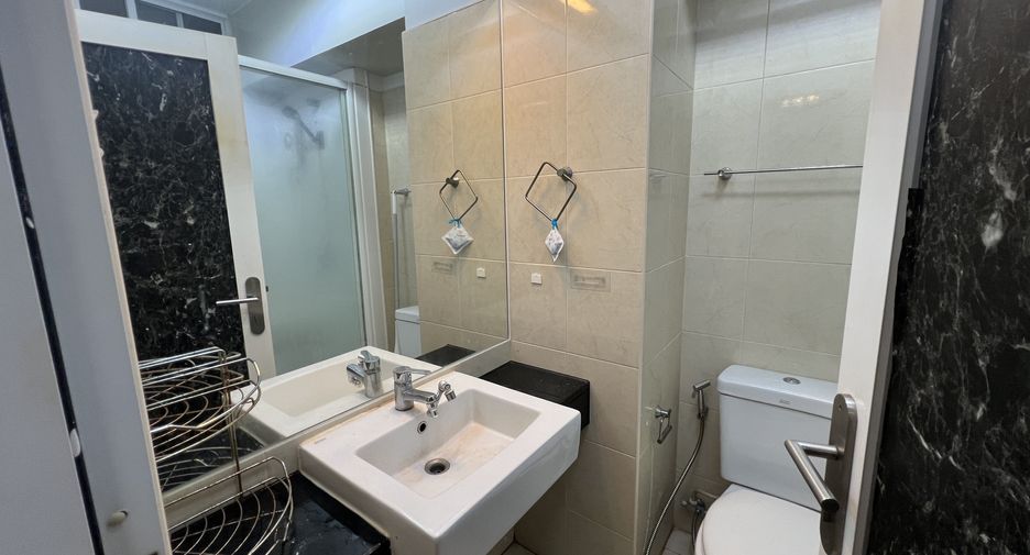 À vendre et à louer studio condo à Huai Khwang, Bangkok
