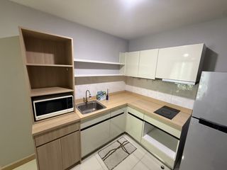 Condo en alquiler de 2 habitaciones en Phra Khanong, Bangkok