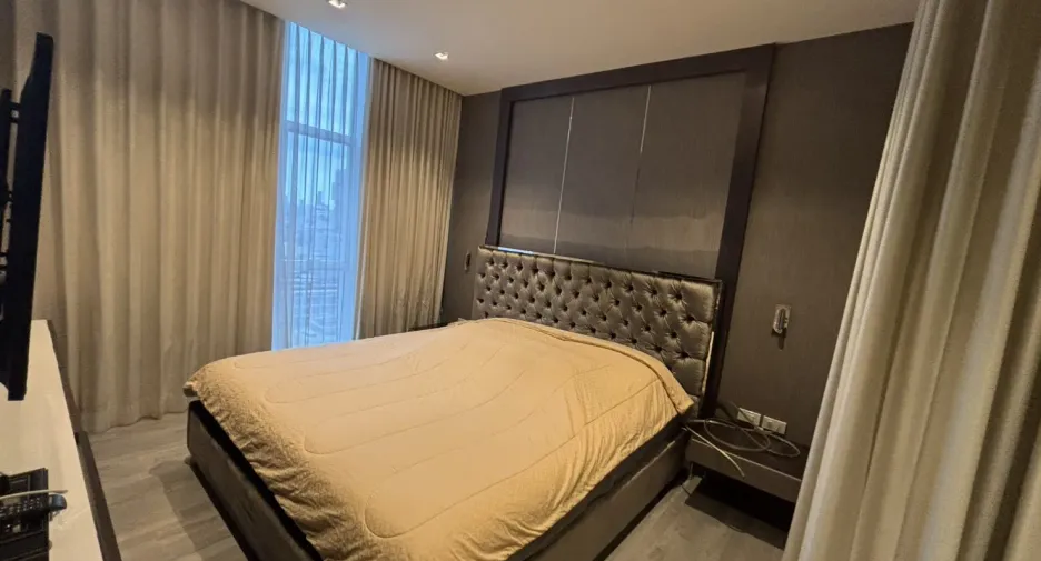 À vendre 1 chambre condo à Sathon, Bangkok