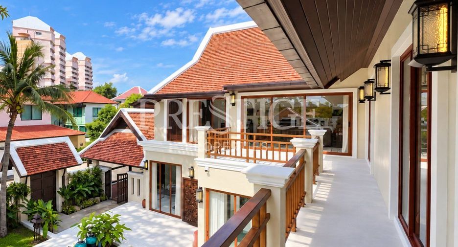 Casa en venta de 5 habitaciones en Bang Lamung, Chonburi