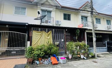 For sale 3 bedrooms house in Khlong Sam Wa, Bangkok