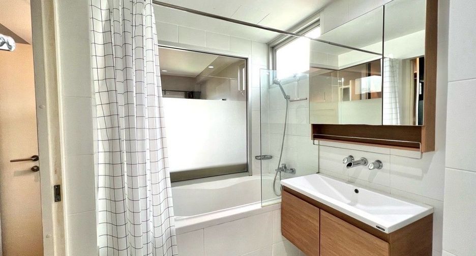 Condo en alquiler de 1 habitaciones en Khlong Toei, Bangkok