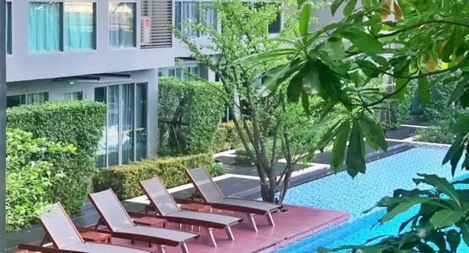 For rent 2 bedrooms condo in Phra Khanong, Bangkok