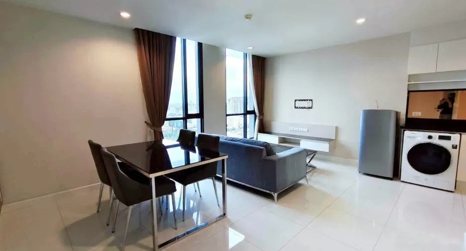 À louer 2 chambres condo à Watthana, Bangkok