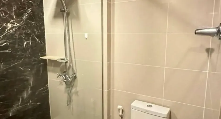 For rent 1 bed condo in Khlong San, Bangkok