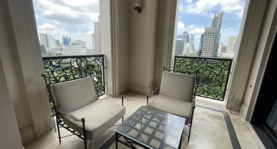 For sale and for rent 2 bedrooms condo in Pathum Wan, Bangkok
