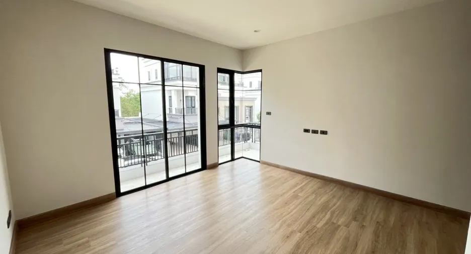 Haus zum Kauf mit 5 Zimmer in Bang Khen, Bangkok