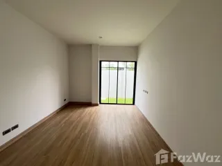 Haus zum Kauf mit 5 Zimmer in Bang Khen, Bangkok