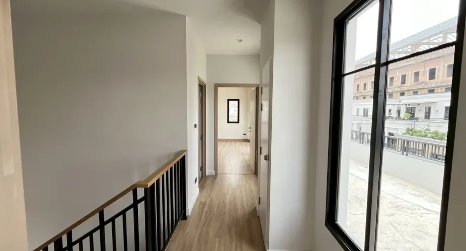 Haus zum Kauf mit 5 Zimmer in Bang Khen, Bangkok
