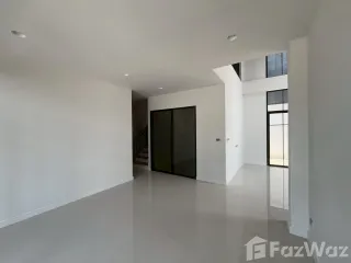 Haus zum Kauf mit 5 Zimmer in Bang Khen, Bangkok