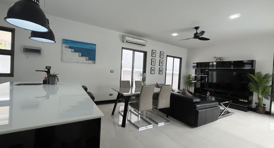 À louer 2 chambres villa à Mueang Phuket, Phuket