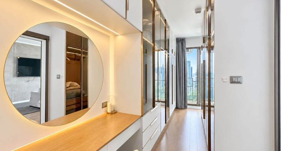 For sale and for rent 4 bedrooms condo in Watthana, Bangkok