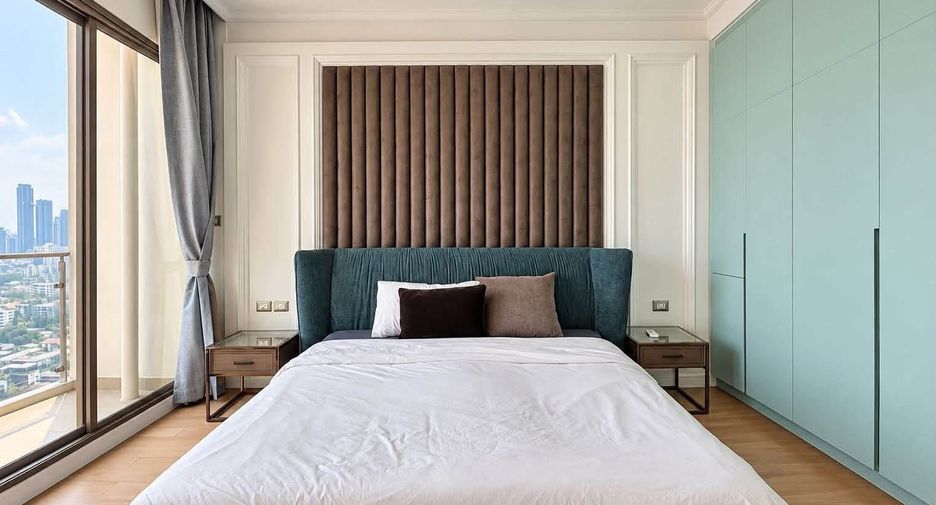 For sale and for rent 4 bedrooms condo in Watthana, Bangkok