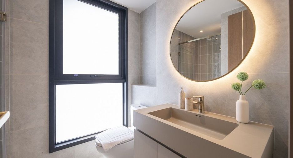 For rent 2 bedrooms condo in Khlong Toei, Bangkok