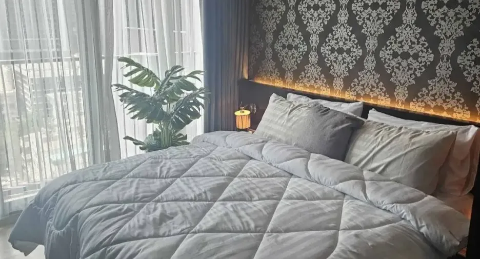 For sale 1 bed condo in Khlong Toei, Bangkok