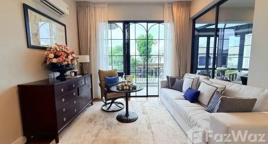 For sale and for rent 4 bedrooms house in Bang Kapi, Bangkok