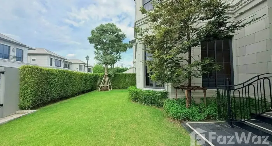 For sale and for rent 4 bedrooms house in Bang Kapi, Bangkok
