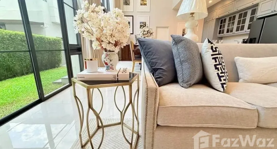For sale and for rent 4 bedrooms house in Bang Kapi, Bangkok