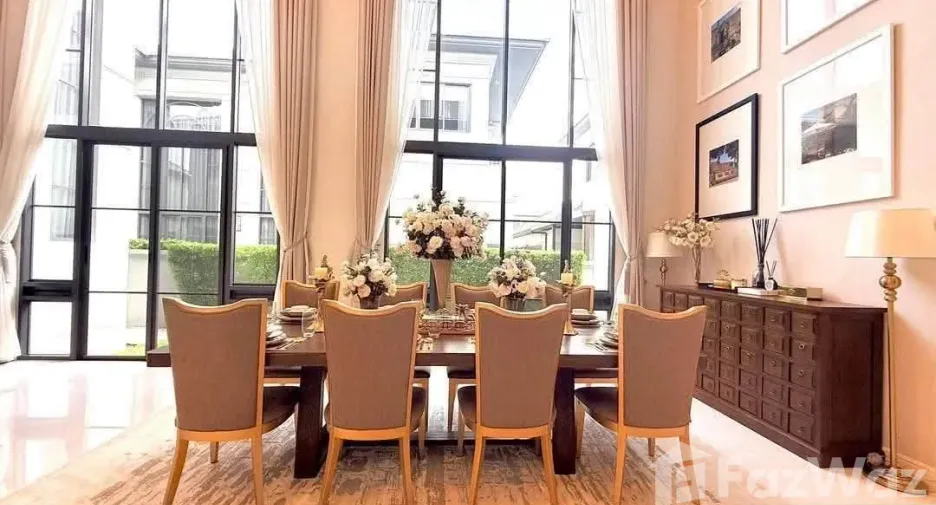 For sale and for rent 4 bedrooms house in Bang Kapi, Bangkok