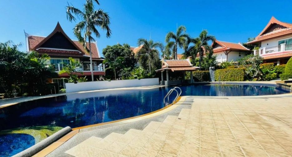 For sale 3 bedrooms villa in Mueang Phuket, Phuket