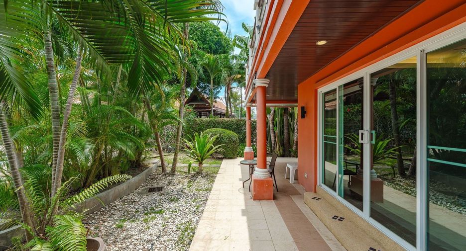 For sale 3 bedrooms villa in Mueang Phuket, Phuket