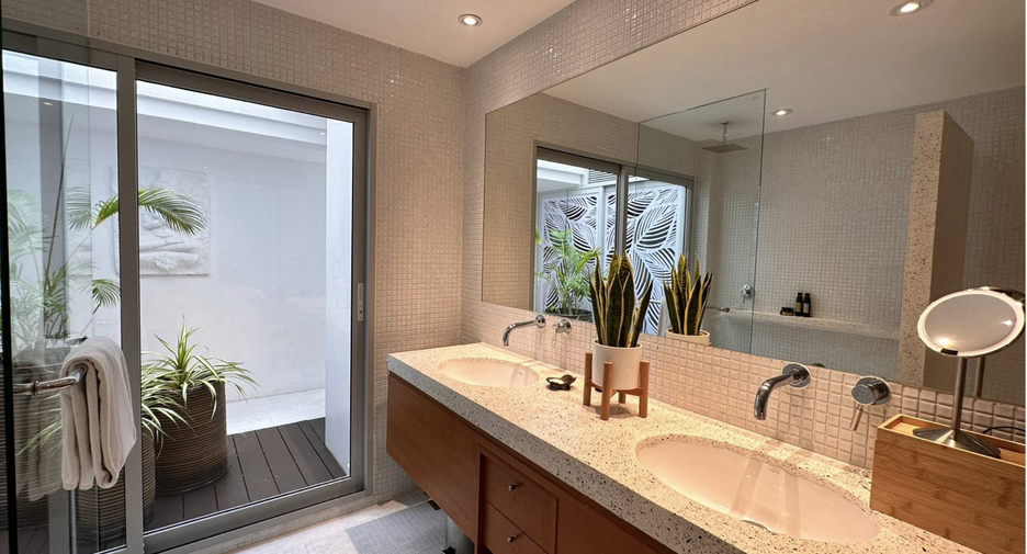 For sale 2 bedrooms condo in Kathu, Phuket