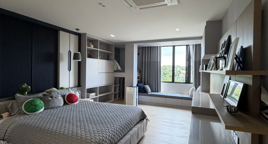 For sale and for rent 6 bedrooms house in Huai Khwang, Bangkok