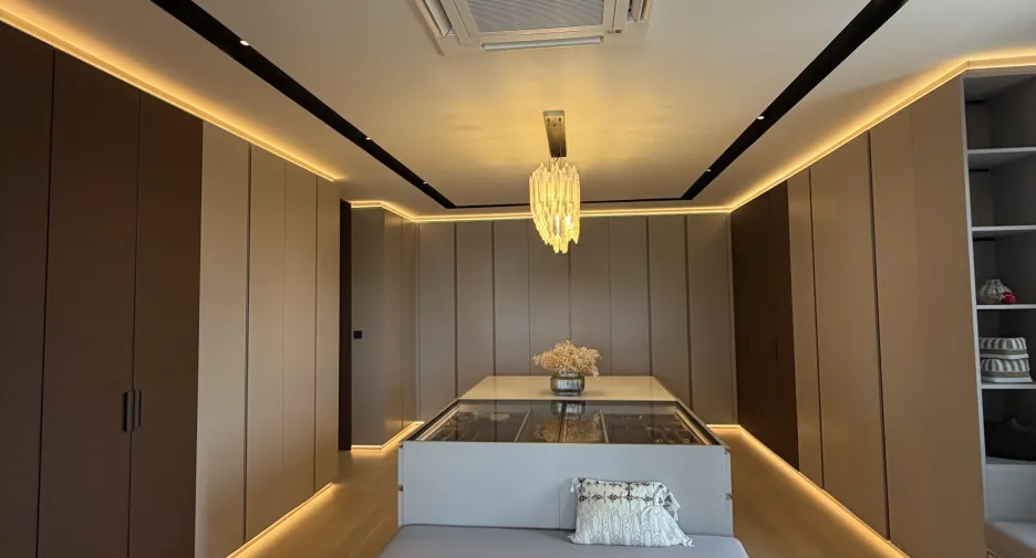 For sale and for rent 6 bedrooms house in Huai Khwang, Bangkok