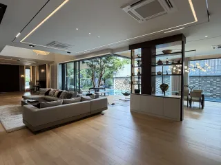For sale and for rent 6 bedrooms house in Huai Khwang, Bangkok