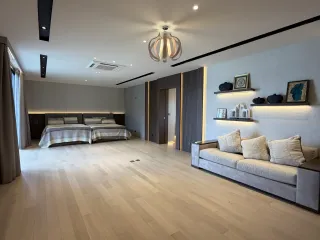For sale and for rent 6 bedrooms house in Huai Khwang, Bangkok
