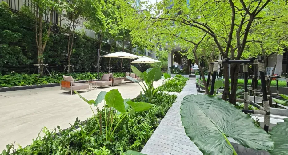 For rent 2 ベッドルーム condo in Pathum Wan, Bangkok