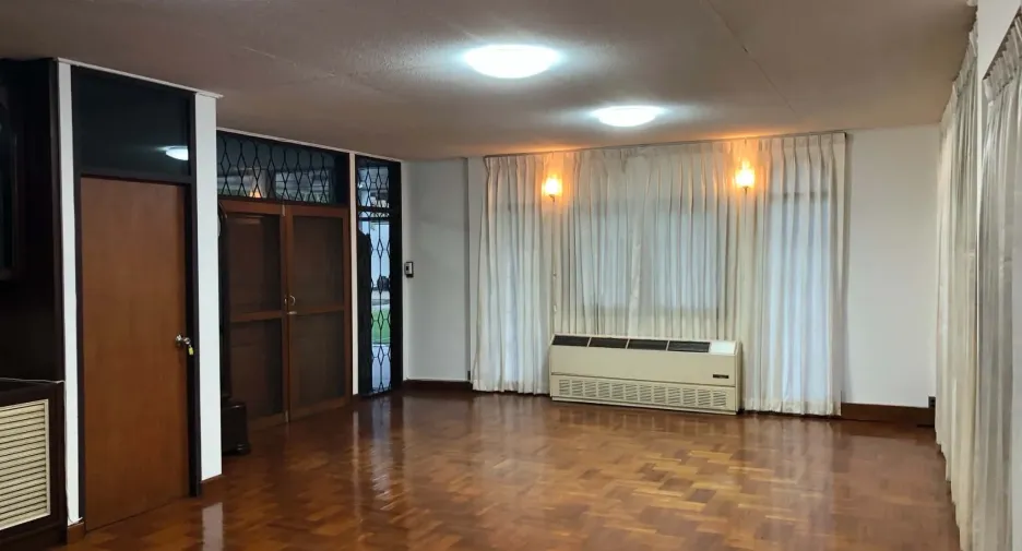 For rent 5 bedrooms office in Bang Na, Bangkok