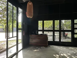 For rent retail Space in Phra Khanong, Bangkok