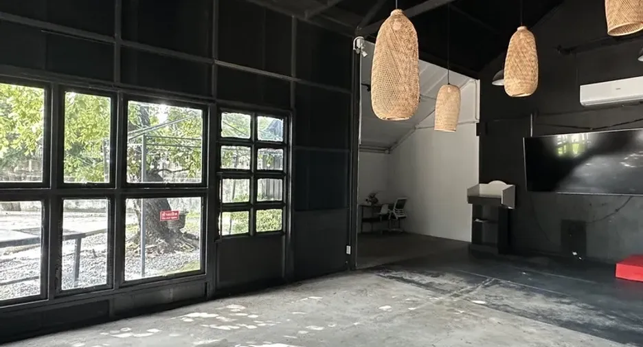 For rent retail Space in Phra Khanong, Bangkok