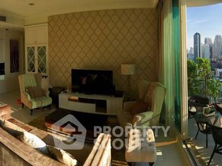 For rent 3 bedrooms condo in Watthana, Bangkok