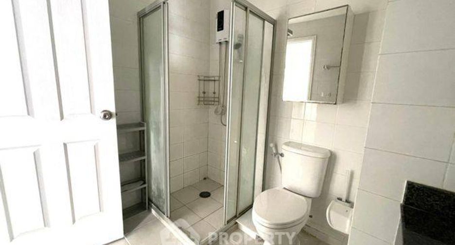 Condo en venta de 2 habitaciones en Phra Khanong, Bangkok