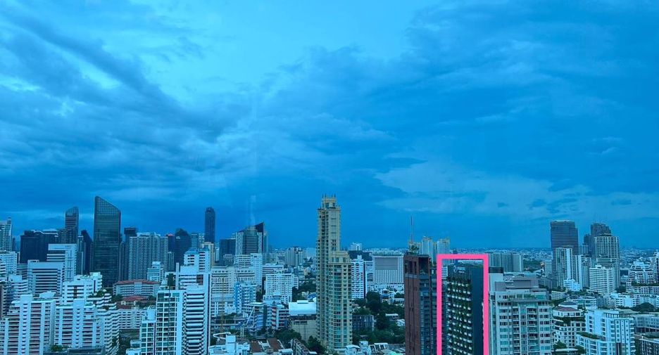 For rent and for sale 2 bedrooms condo in Watthana, Bangkok