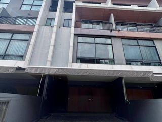 For rent 3 bedrooms townhouse in Suan Luang, Bangkok