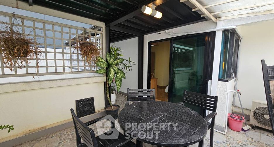 Condo en alquiler de 1 habitaciones en Sathon, Bangkok