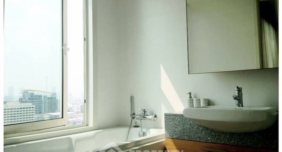 Wohnung zur Miete mit 2 Zimmer in Pathum Wan, Bangkok
