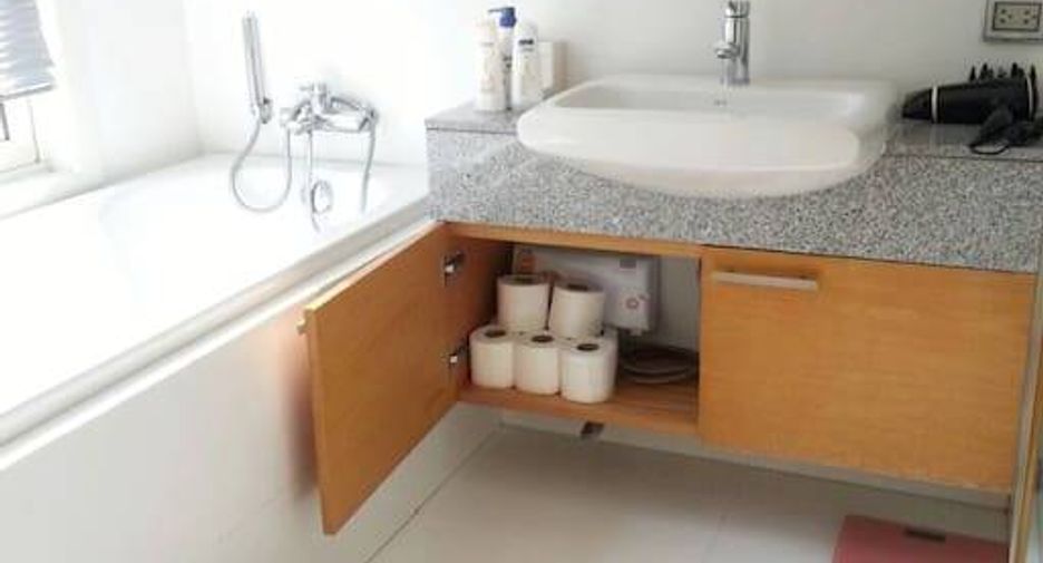 Wohnung zur Miete mit 2 Zimmer in Pathum Wan, Bangkok