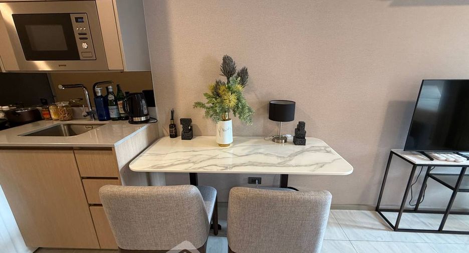 For rent 1 bed condo in Watthana, Bangkok