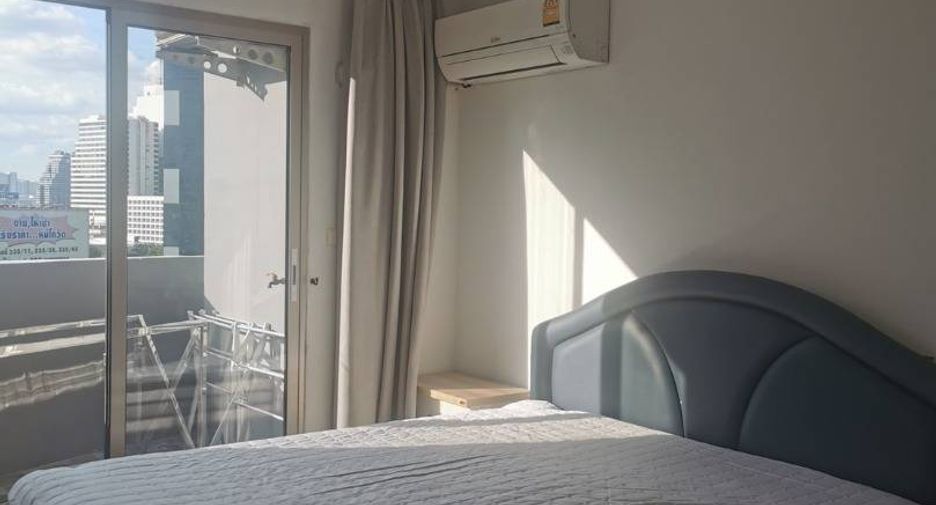 For rent 2 bedrooms condo in Watthana, Bangkok
