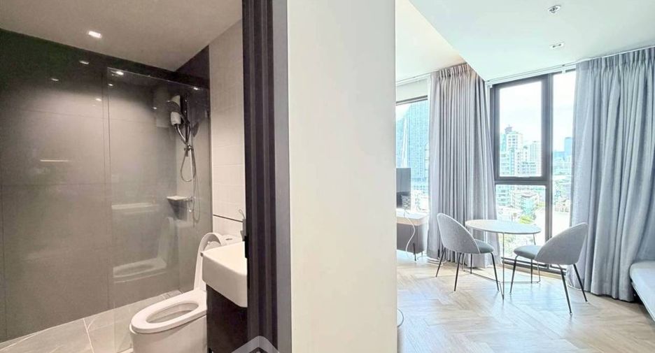 Condo en alquiler de 1 habitaciones en Bang Rak, Bangkok