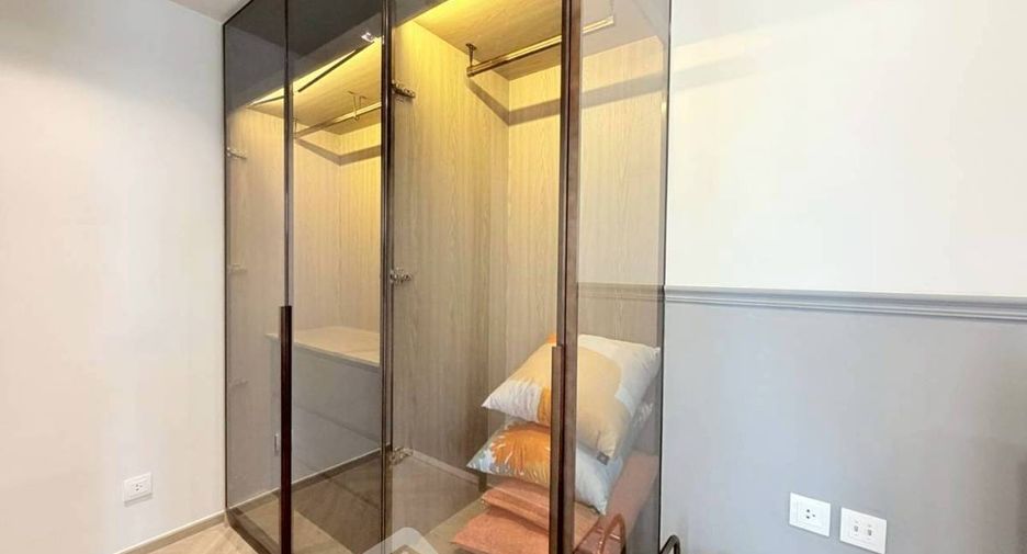 Condo en alquiler de 1 habitaciones en Bang Rak, Bangkok