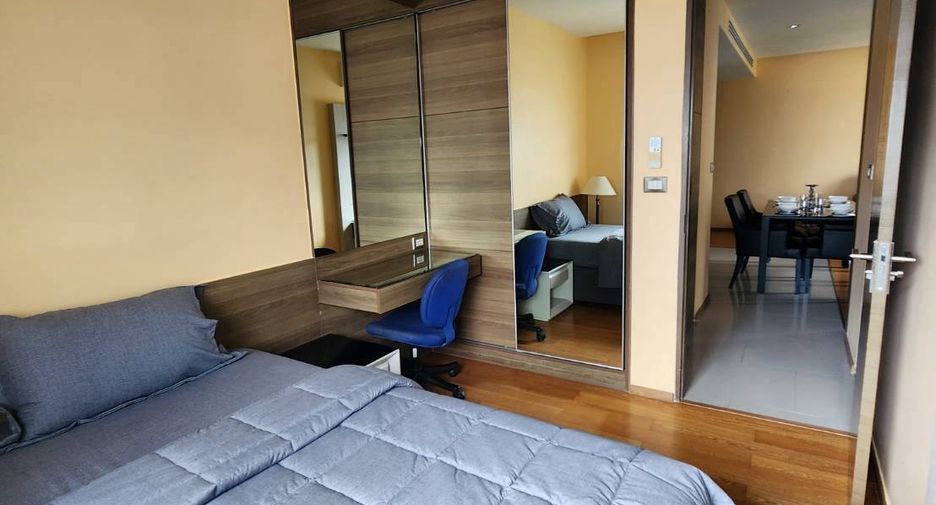 For rent 2 bedrooms condo in Sathon, Bangkok